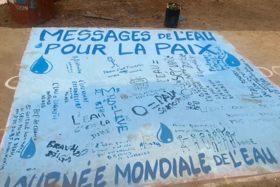 La toile « Messages de l’eau pour la paix », Journée mondiale de l’eau 2024.