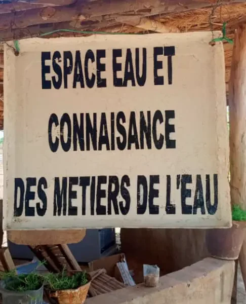 Pancarte « Espace eau et connaissance des métiers de l’eau ».